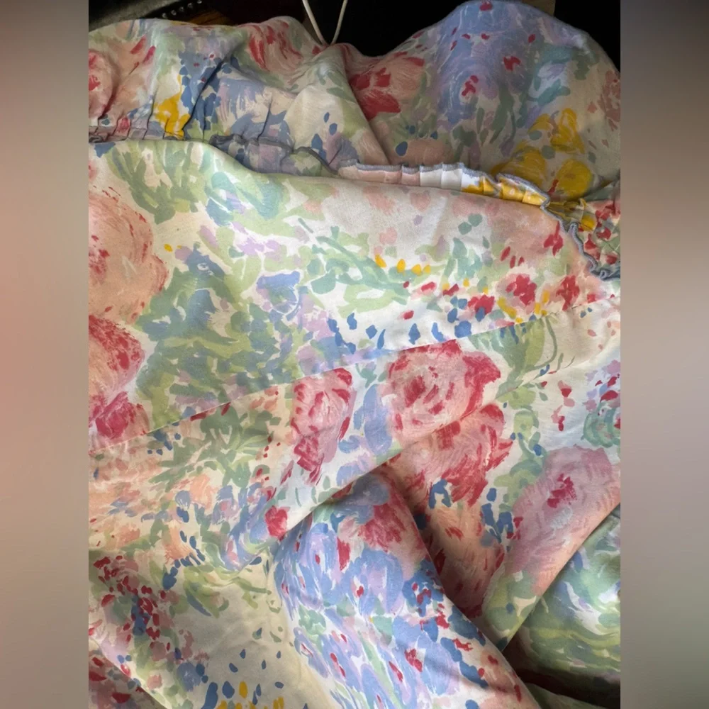 Vintage Floral Tablecloth With Ruffled Edge
